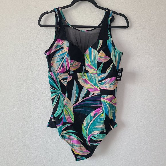 torrid Other - Torrid Active Wireless Mesh High Neck One Piece Swimsuit Plus Size 1X